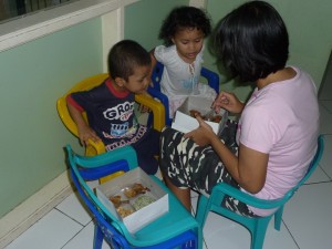 berbagi makan sehat kepada 50 anak panti asuhan abimata, bintaro