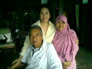 Mr& Mrs Harmidy bersama Dietition Personal mereka  Rina Novasari ( My Meal Catering)